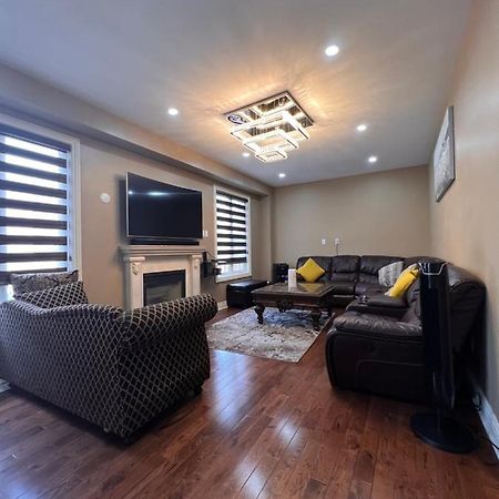 Spacious Detached In Brampton Ngoại thất bức ảnh