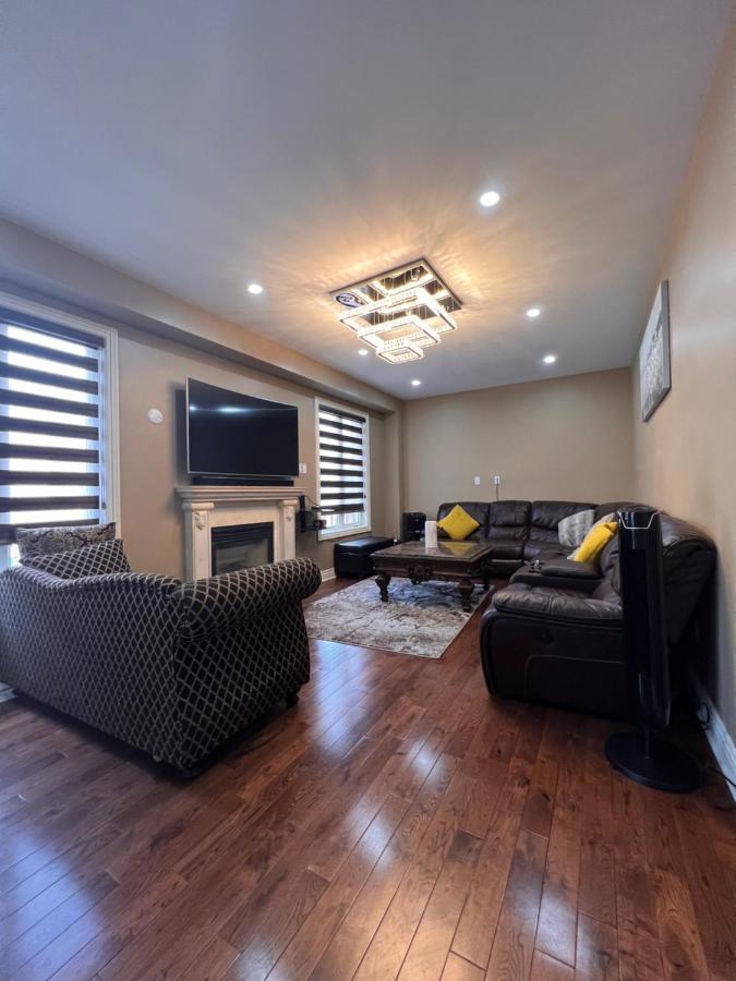 Spacious Detached In Brampton Ngoại thất bức ảnh